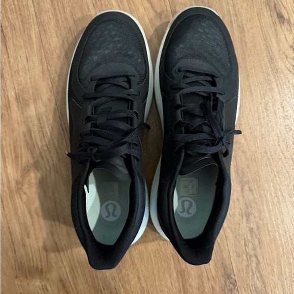 Lululemon Strongfeel Training Shoe in Black/Graphite Grey/White - Picture 6 of 9